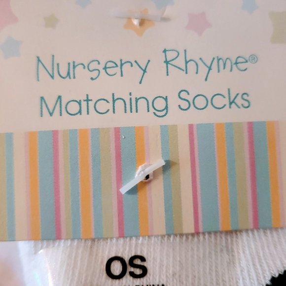 NWT Candy Canes "Sweet" Christmas/Holiday Two Piece w/Matching Socks-Sz 6 mos! - Picture 15 of 15